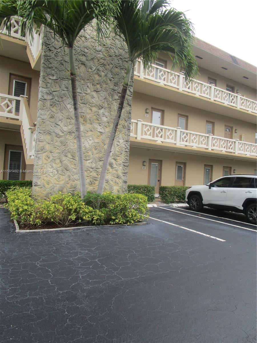 5001 NW 34 Th St #102, Lauderdale Lakes, Florida image 3