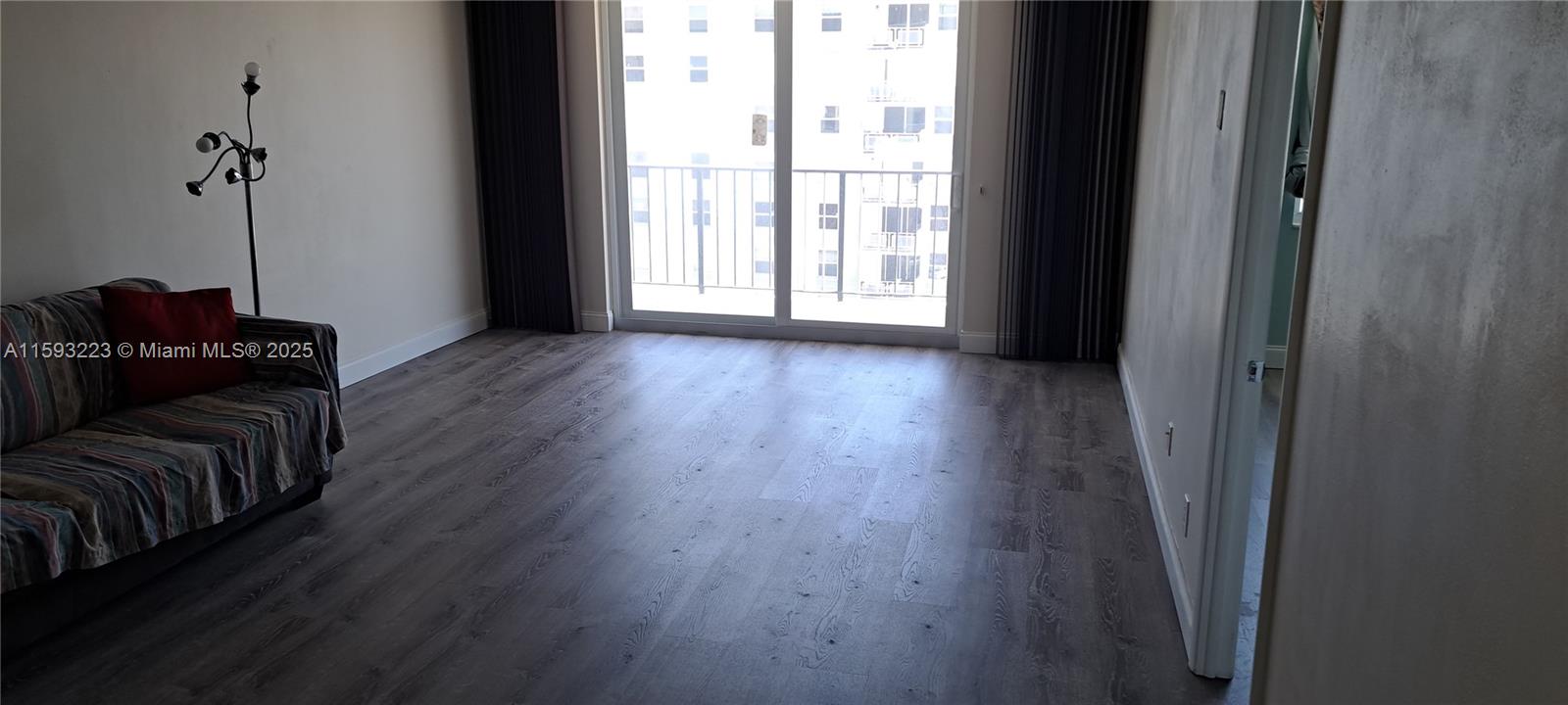 Listing Photo 8