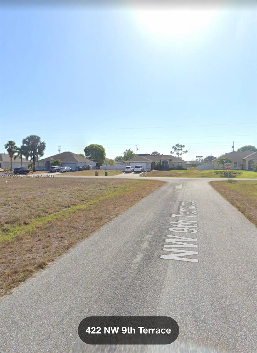 422 NW 9th Terr, Cape Coral, Florida image 2