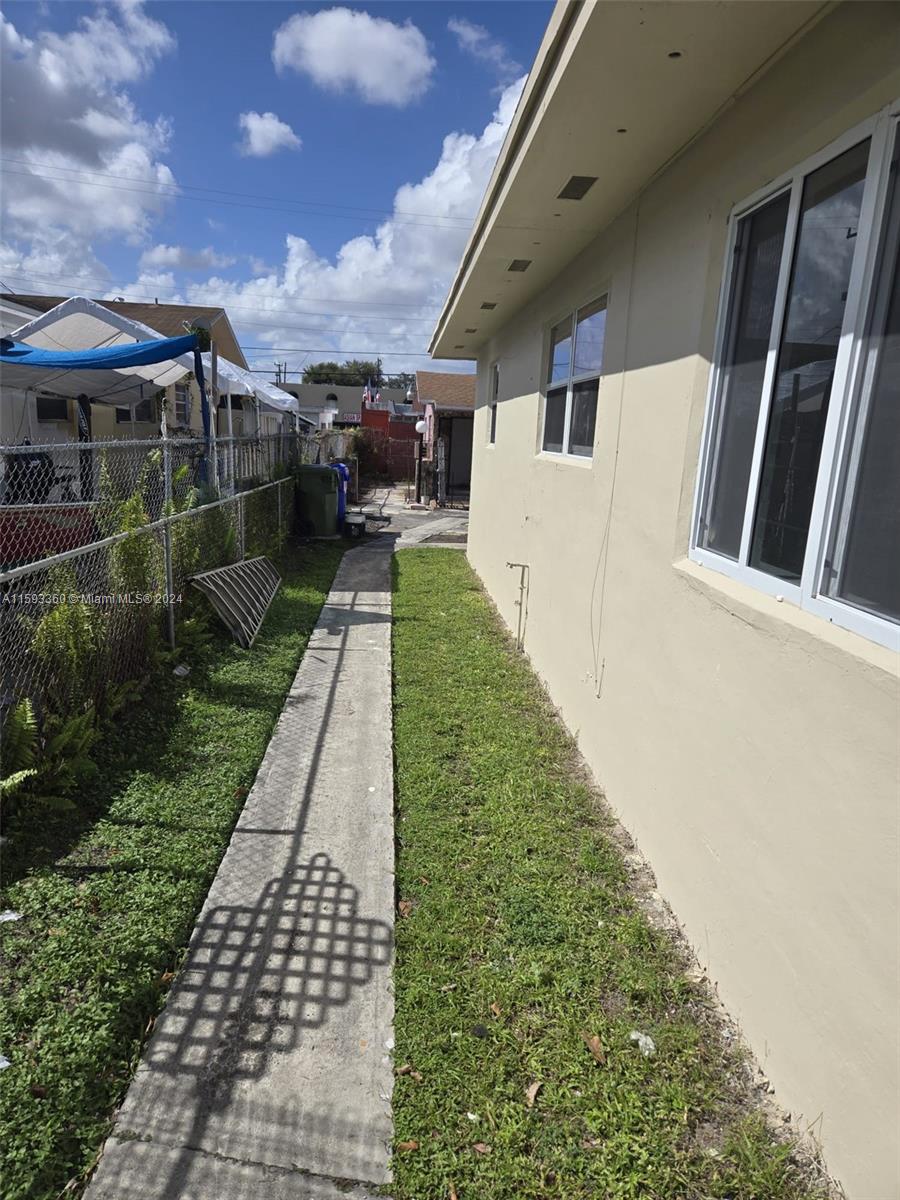 880 NW 26th Ave, Miami, Florida image 32