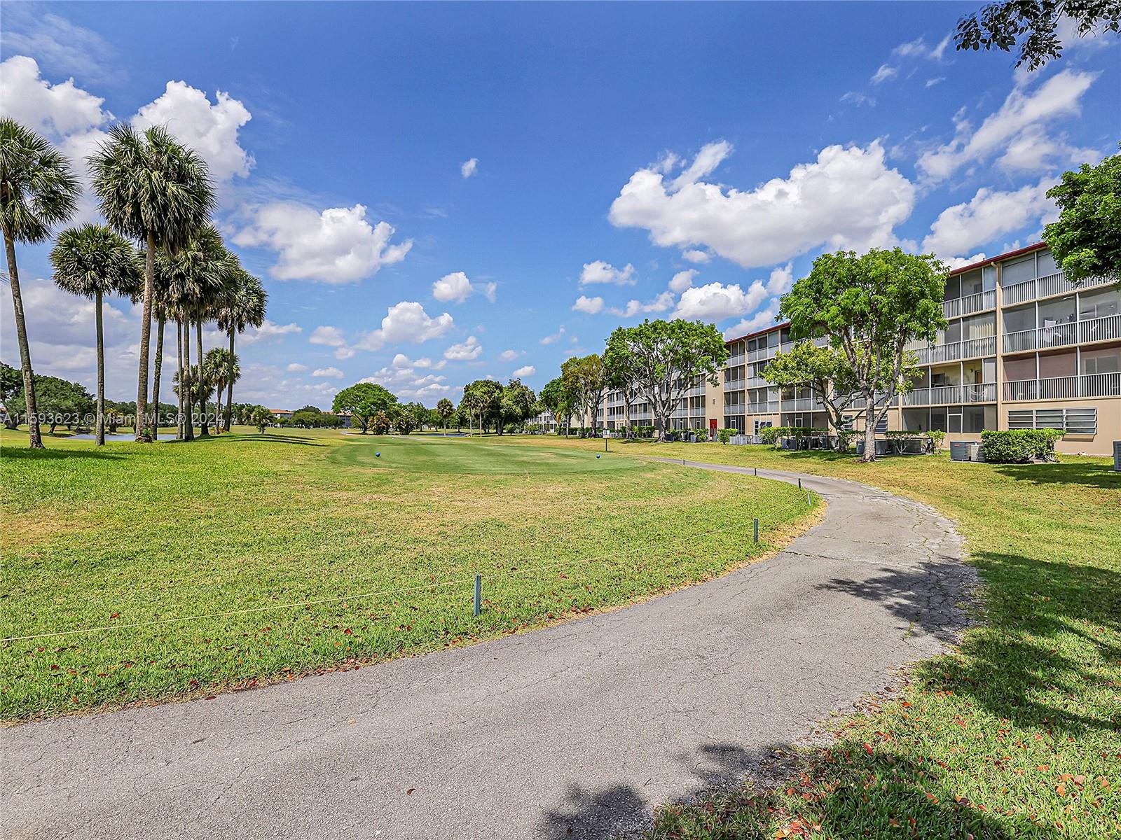 850 SW 133rd Ter #312B, Pembroke Pines, Florida image 22