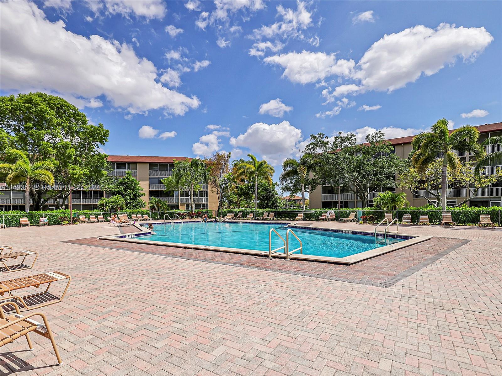 850 SW 133rd Ter #312B, Pembroke Pines, Florida image 24