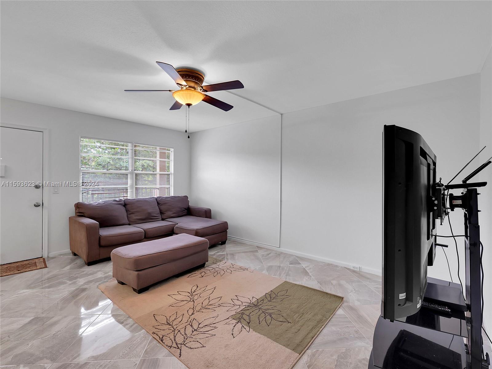 850 SW 133rd Ter #312B, Pembroke Pines, Florida image 3