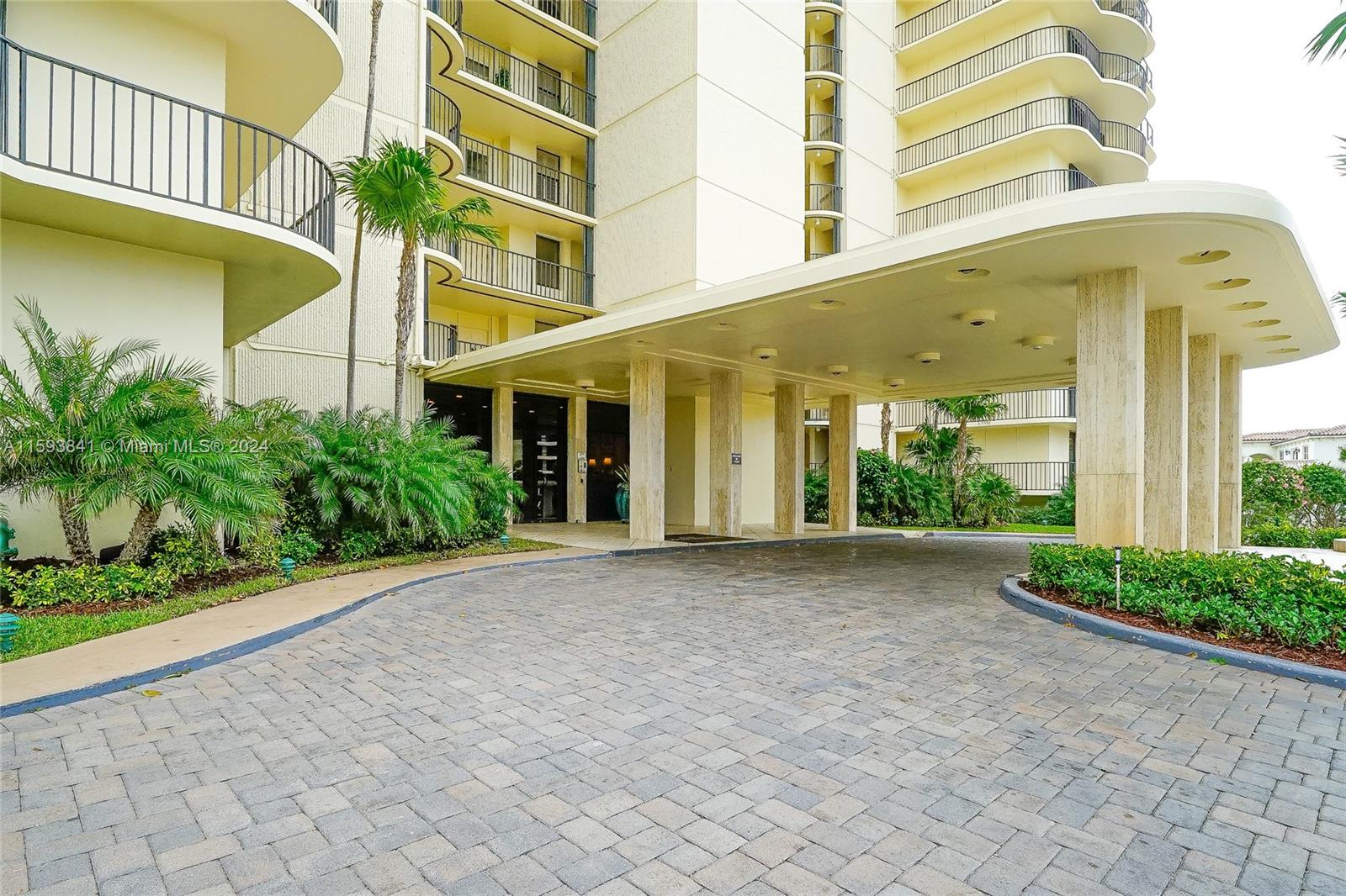 100 Beach Rd #204, Tequesta, Florida image 24