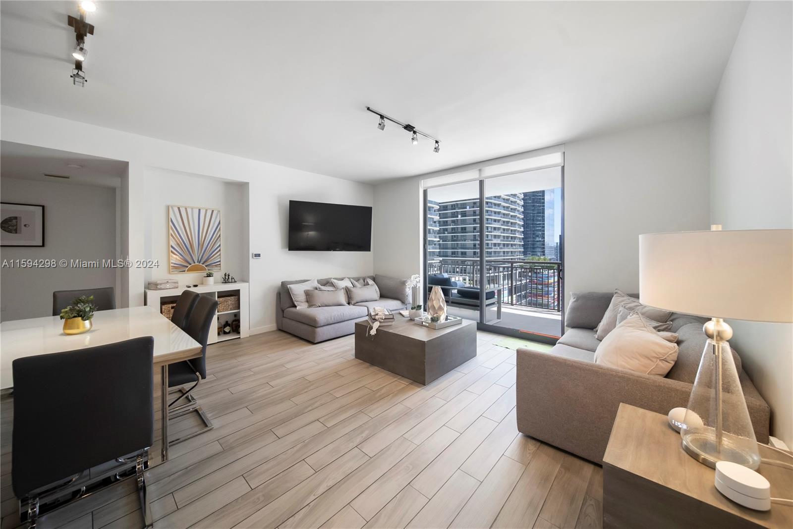 A 3 Bedroom and 2 Bathroom unit at Nine at Mary Brickell Village in the heart of Brickell. Enjoy the urban living in the city with the best amenities NINE provides: GYM, POOL, RESTAURANTS, CAFETERIAS, NIGHT CLUBS AND MORE. ok short term rentals min 6 months