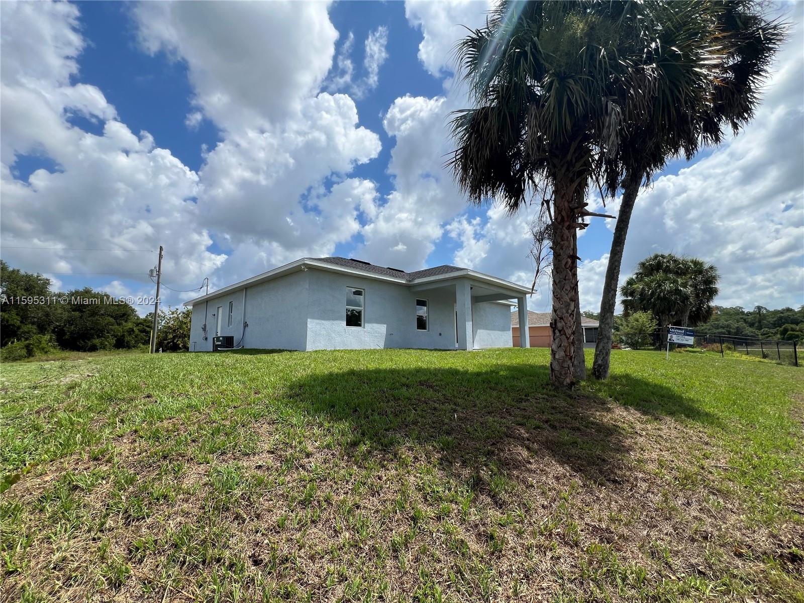 1111 W Leader Ct, La Belle, Florida image 42