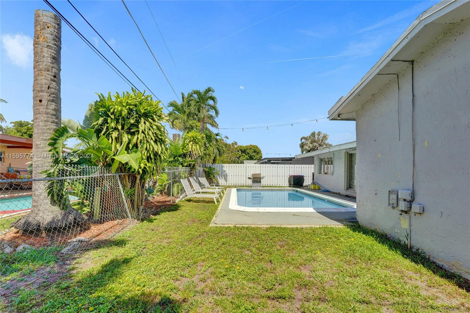 8440 NW 21st St, Sunrise, Florida image 25