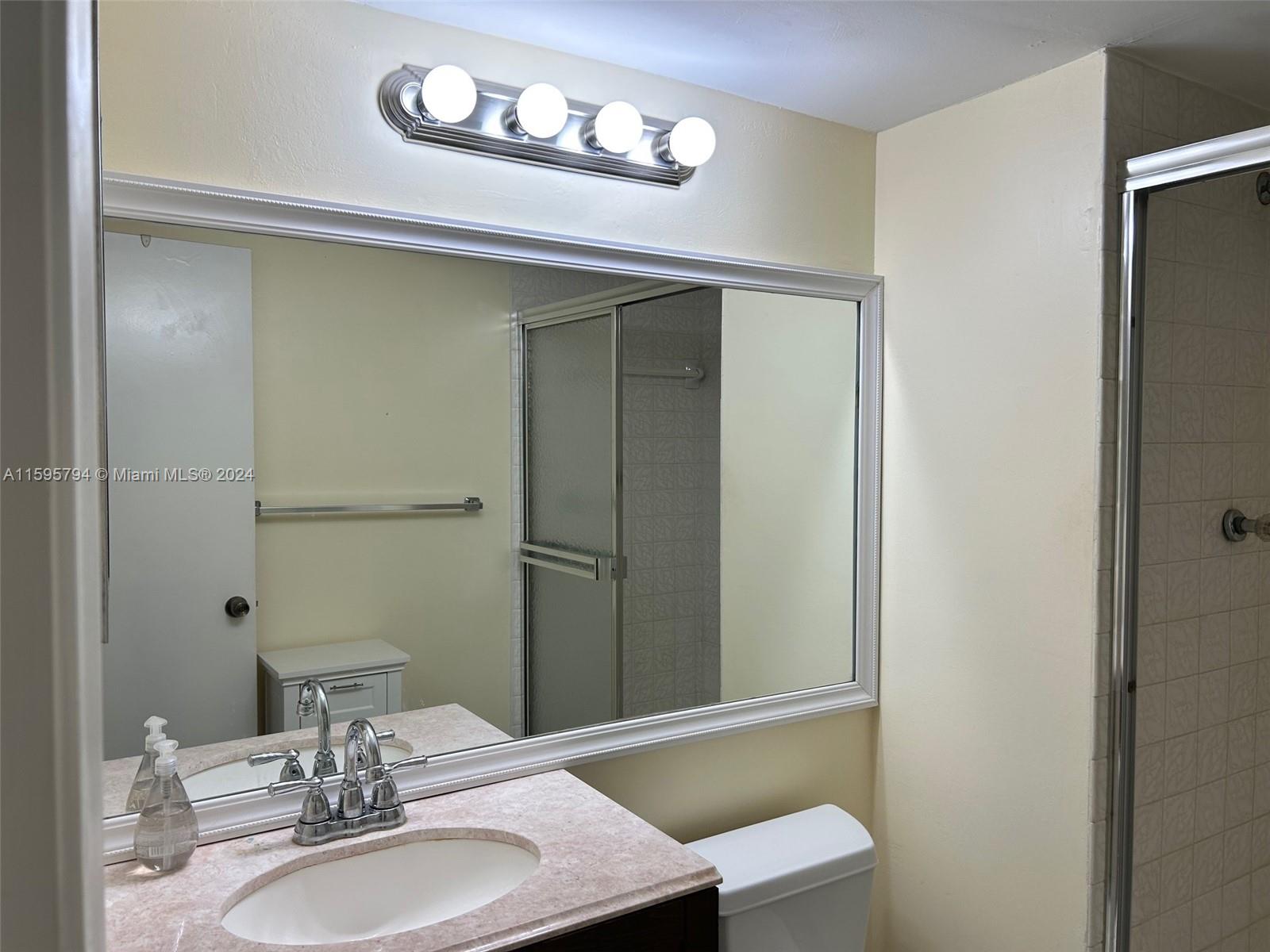 371 S Hollybrook Dr #308, Pembroke Pines, Florida image 23