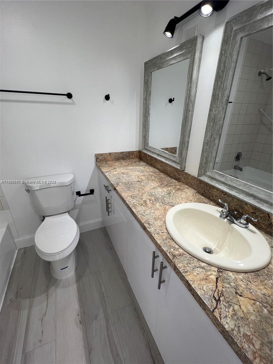 Listing Photo 22