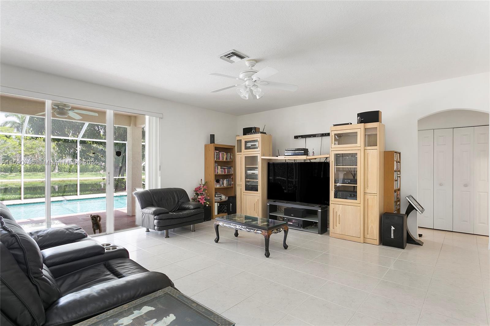 4032 Pinewood Ln, Weston, Florida image 9