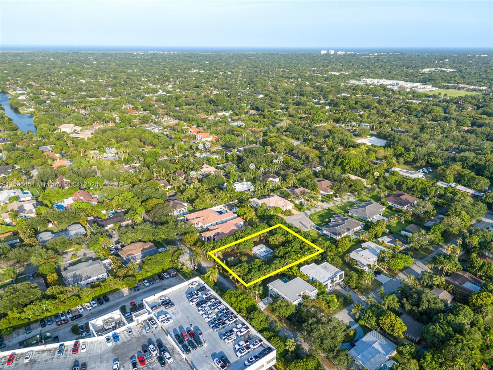 7800 SW 110th St, Pinecrest, Florida image 12