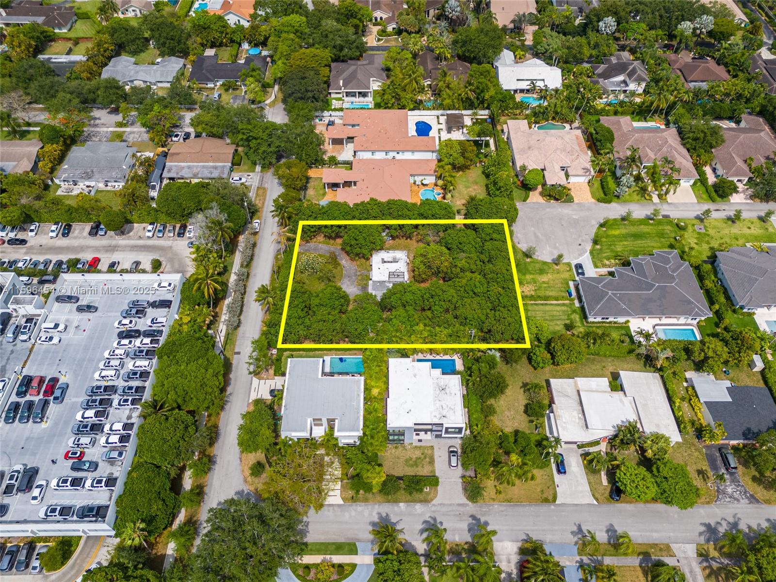 7800 SW 110th St, Pinecrest, Florida image 6