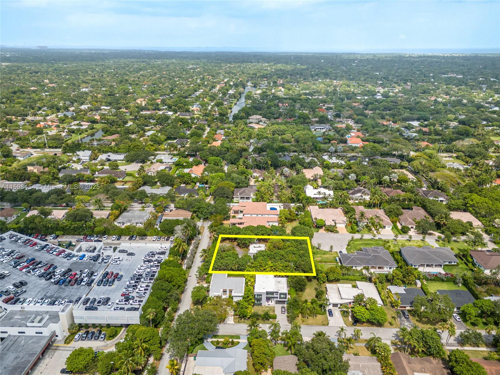 7800 SW 110th St, Pinecrest, Florida image 9