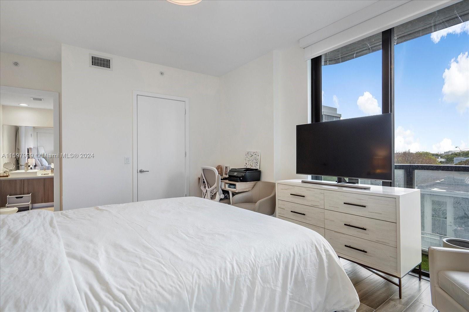 201 SW 17th Rd #512, Miami FL 33129