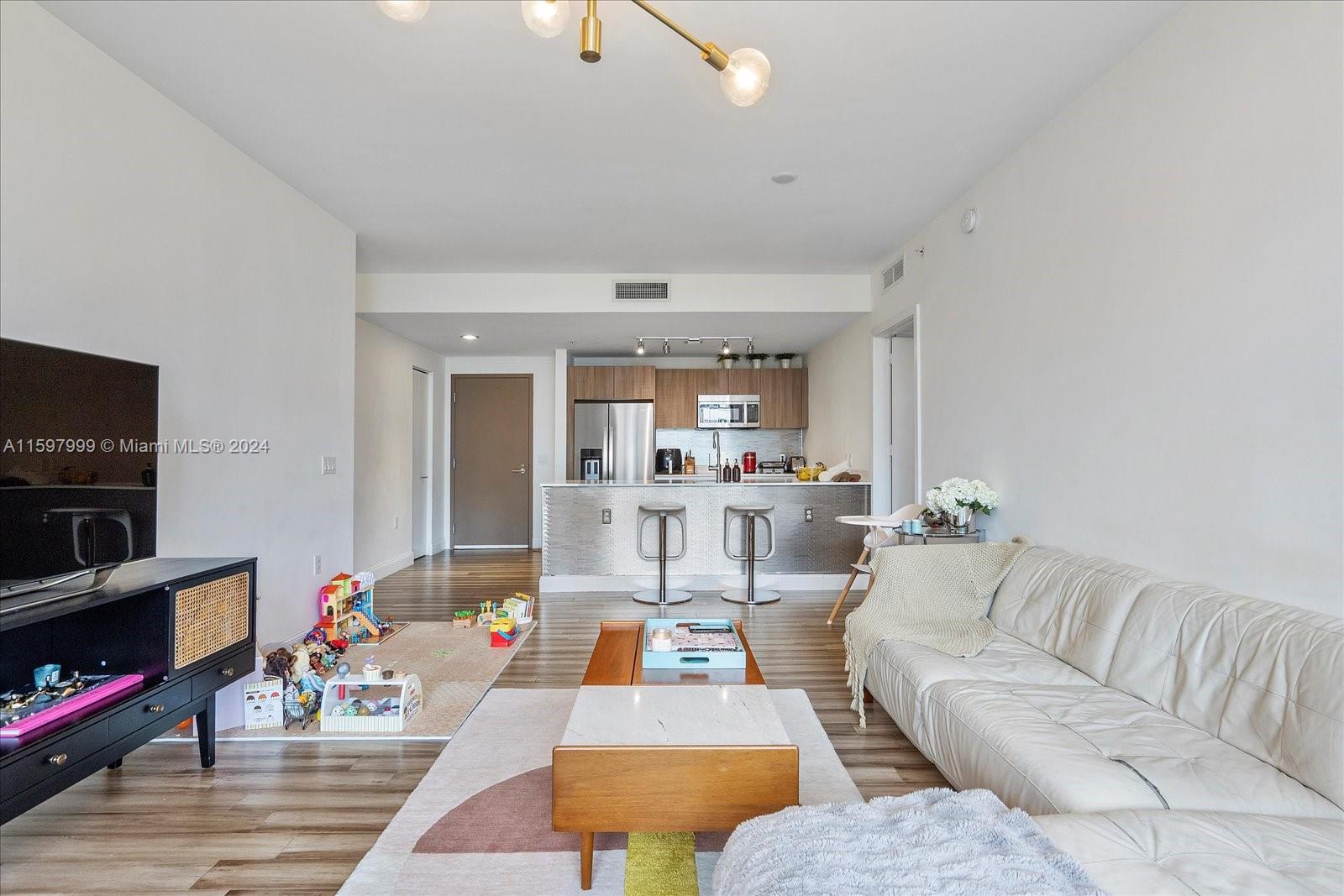 201 SW 17th Rd #512, Miami FL 33129
