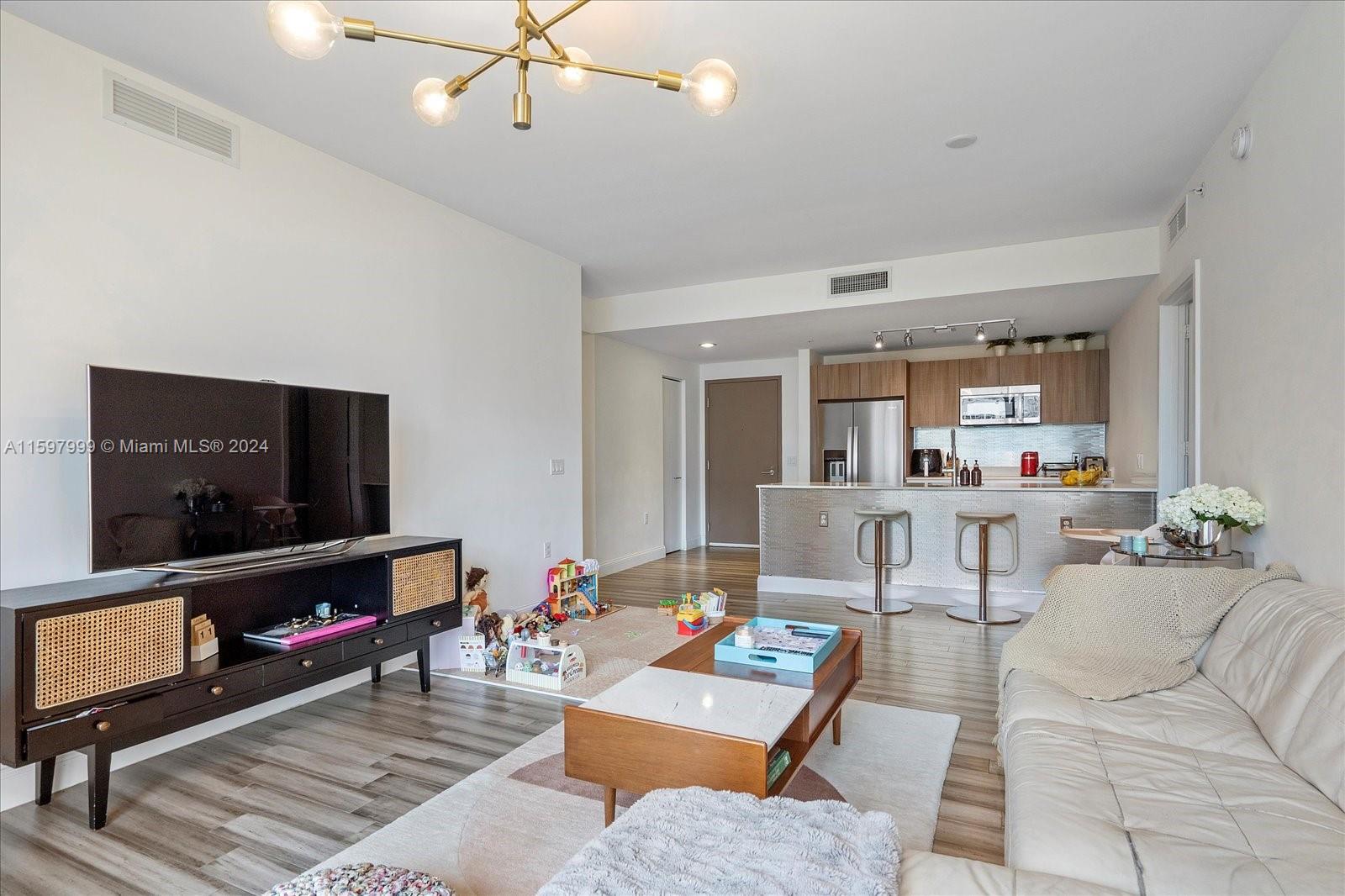 201 SW 17th Rd #512, Miami FL 33129