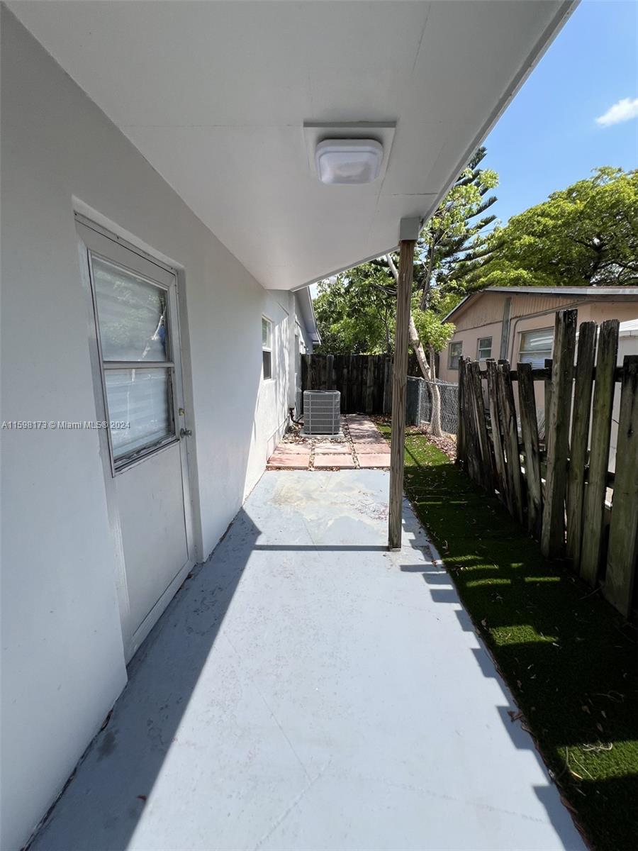 311 W Sample Rd, Deerfield Beach, Florida image 26