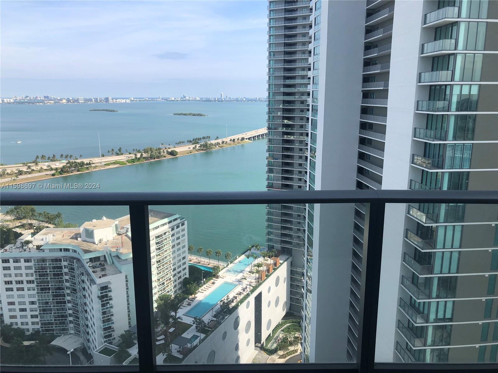 INVESTORS WELCOME, SHORT TERM RENTALS ALLOWED. BEAUTIFUL VIEW FROM THIS 1BED/1.5BATH AT THE LUXURY PARAISO BAYVIEWS IN EDGEWATER , A PARADISE ON BISCAYNE BAY. INTERIOR DESIGNER KARIM RASHID. ITALIAN KITCHEN WITH BOSH APPLIANCES, WASHER & DRYER INSIDE. THE BEST AMENITIES INCLUDED, A ROOF-TOP LAP POOL WITH 360-DEGREE VIEWS, HEATED SWIMMING POOL, TENNIS COURT, FITNESS CENTER, POOL TABLE, 3000 SQFT PARTY ROOM, KIDS PLAYROOM, BUSINESS CENTER, BARBECUE AREA AND ACCESS TO BEACH CLUB. WALKING DISTANCE TO MIDTOWN, DESIGN DISTRICT AND WYNWOOD.