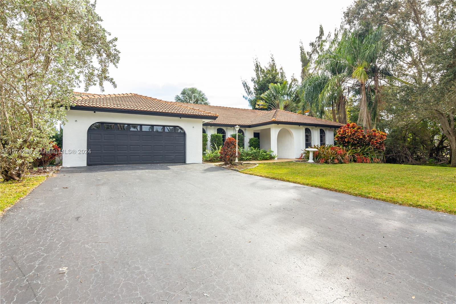 4490 SW 105th Ave, Davie, Florida image 2