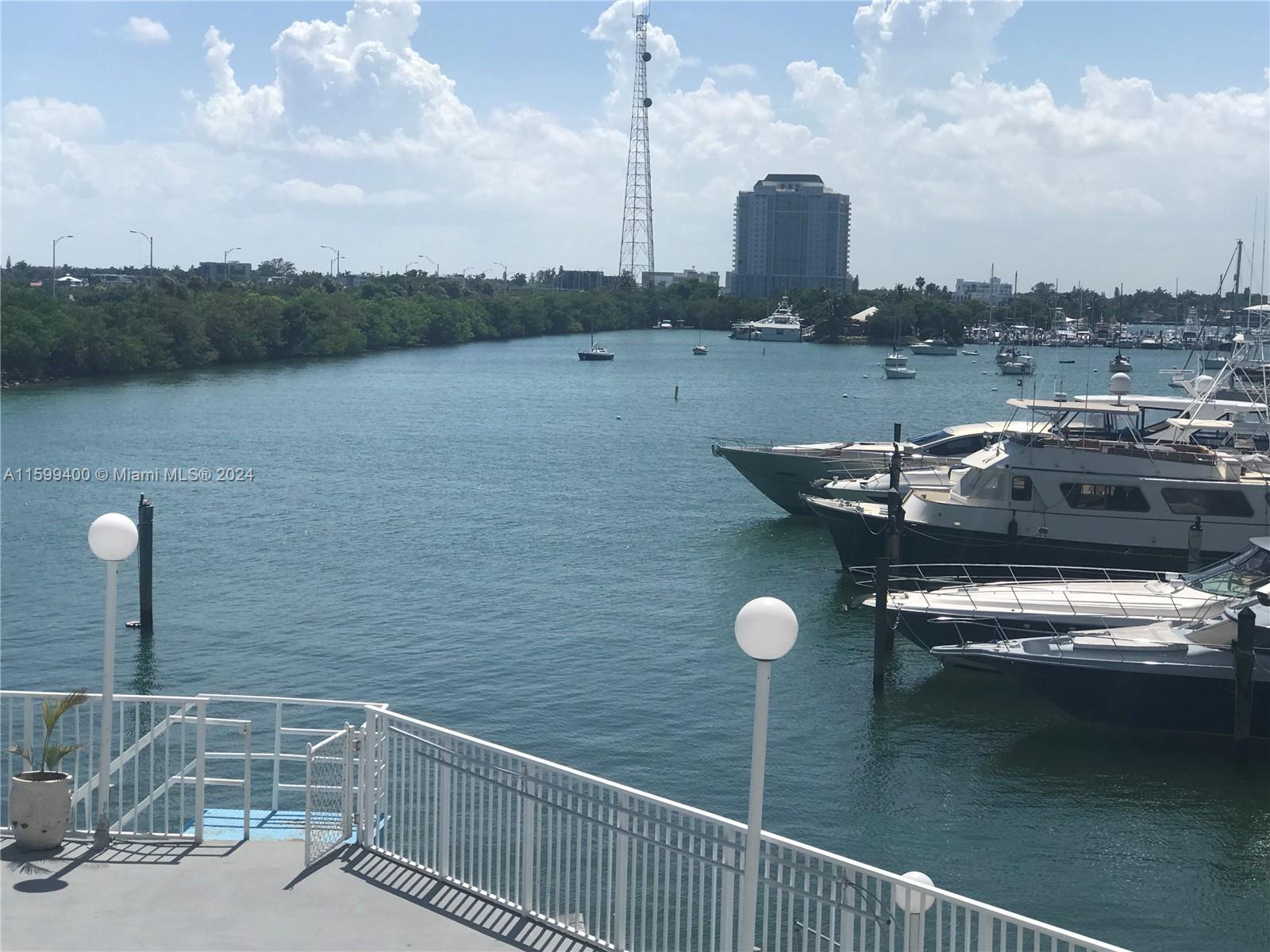 Residential, North Bay Village, Florida image 15