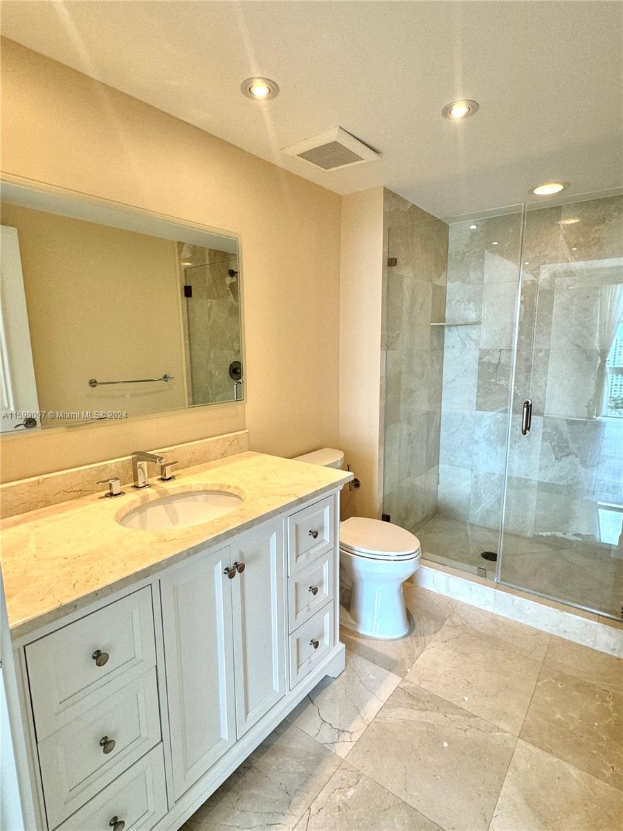 3301 NE 183rd St #2003, Aventura FL 33160