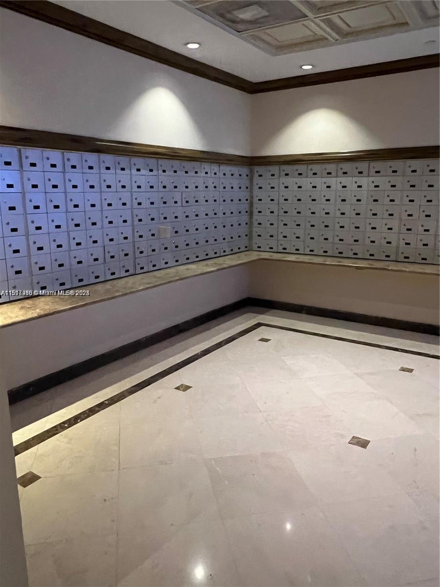 Listing Photo 14