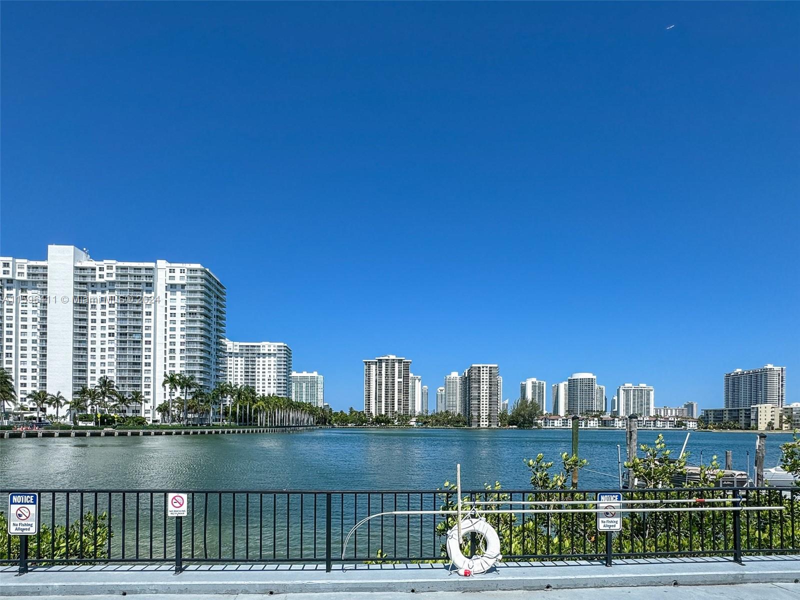 2780 NE 183rd St #1001, Aventura, Florida image 28