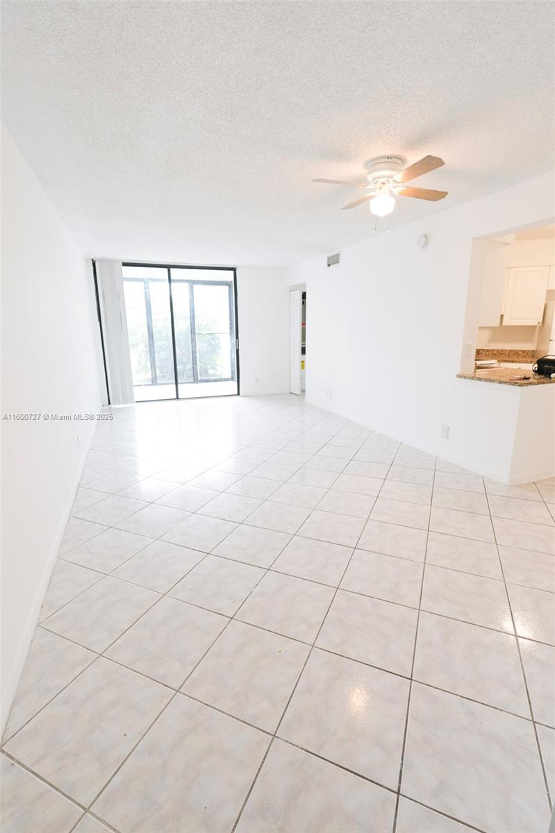 210 Lake Pointe Dr #109, Oakland Park, Florida image 6