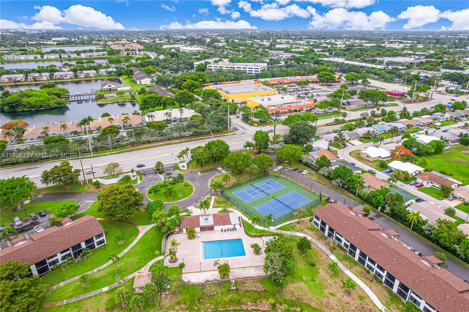 210 Lake Pointe Dr #109, Oakland Park, Florida image 8