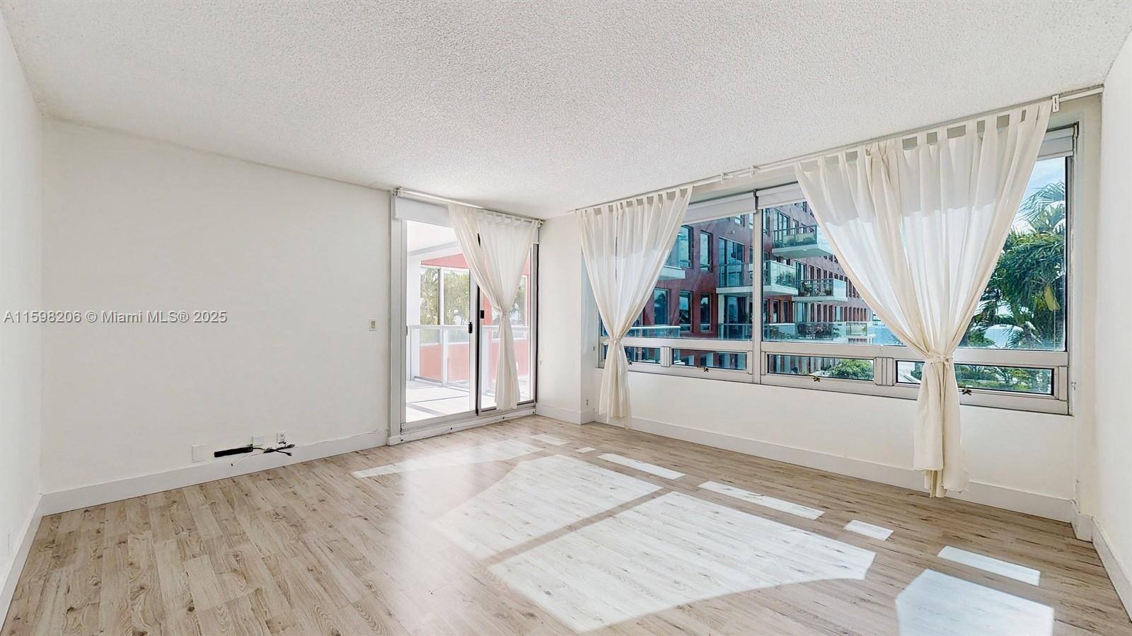 Listing Photo 6