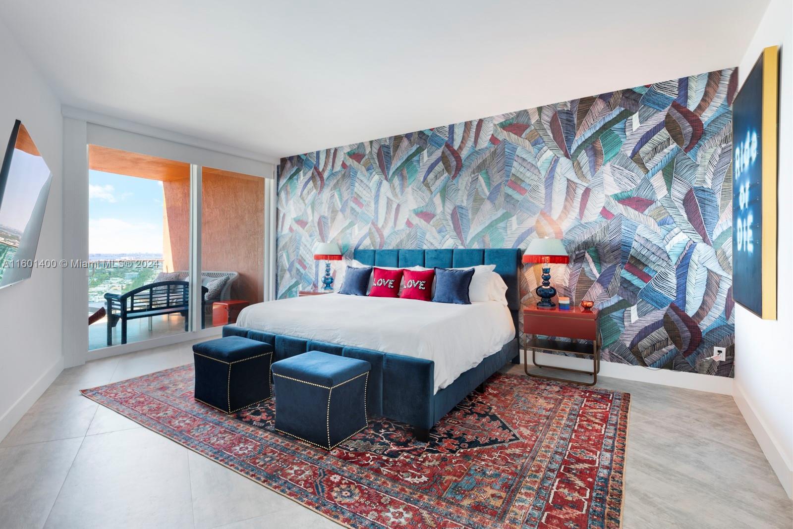 300 S Pointe Dr #3604, Miami Beach FL 33139