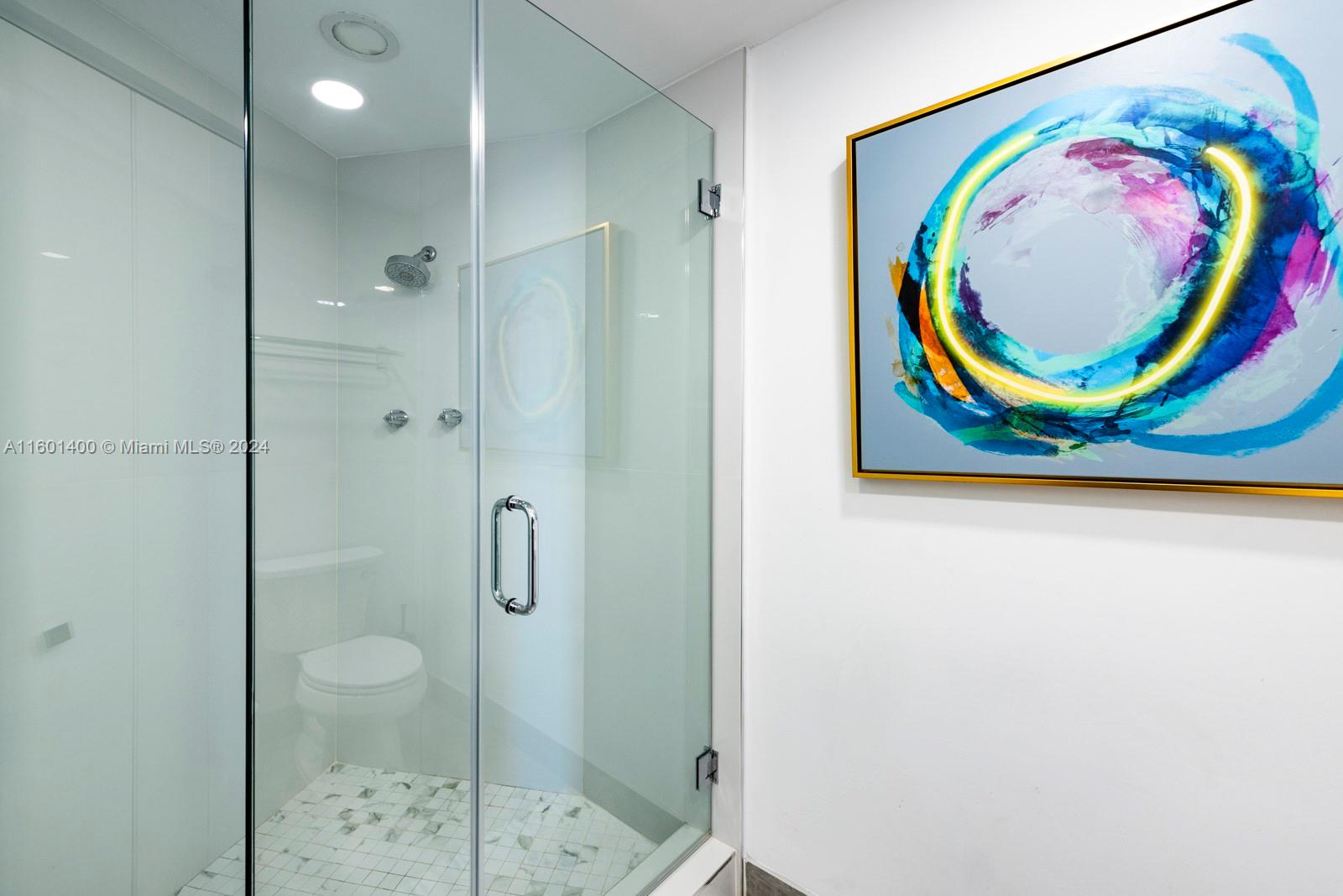 300 S Pointe Dr #3604, Miami Beach FL 33139