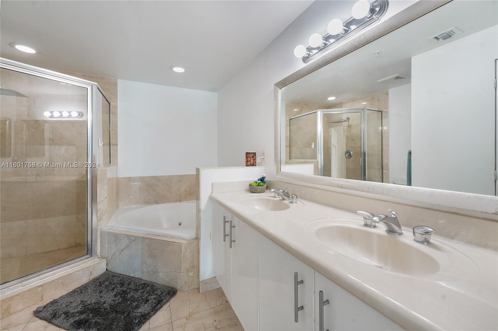 7900 Harbor Island Dr #617, North Bay Village FL 33141