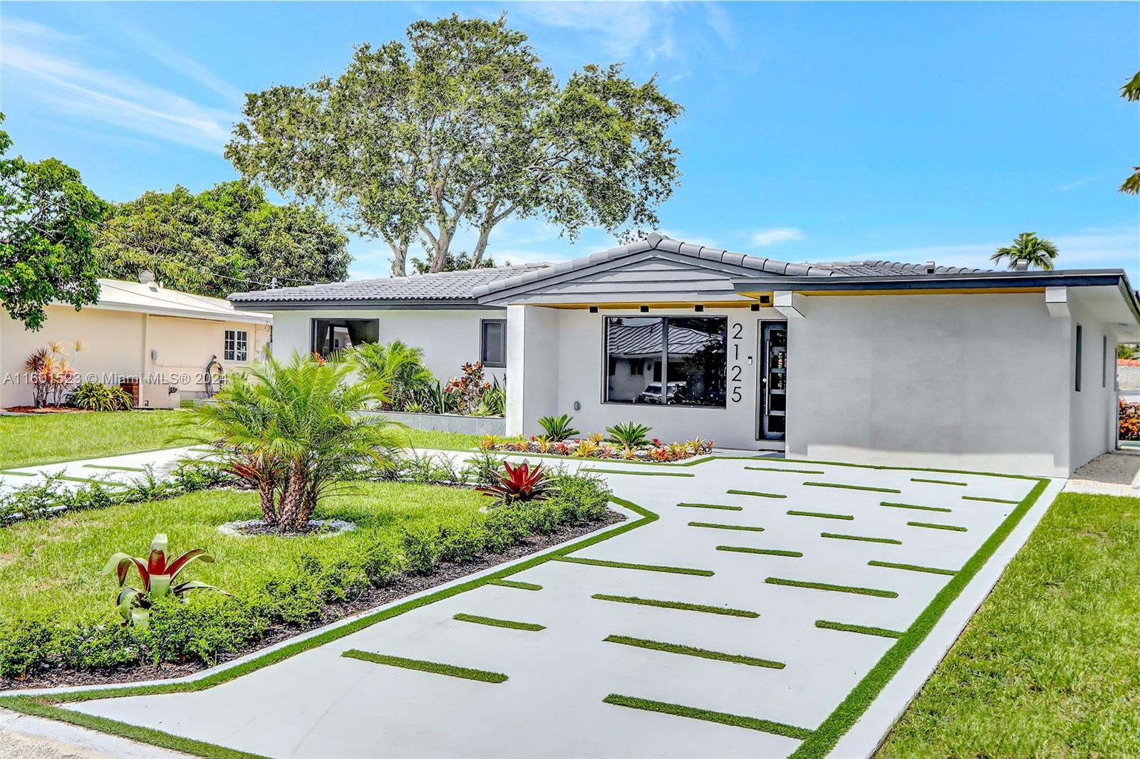 2125 NE 17th Ave, Wilton Manors, Florida image 1