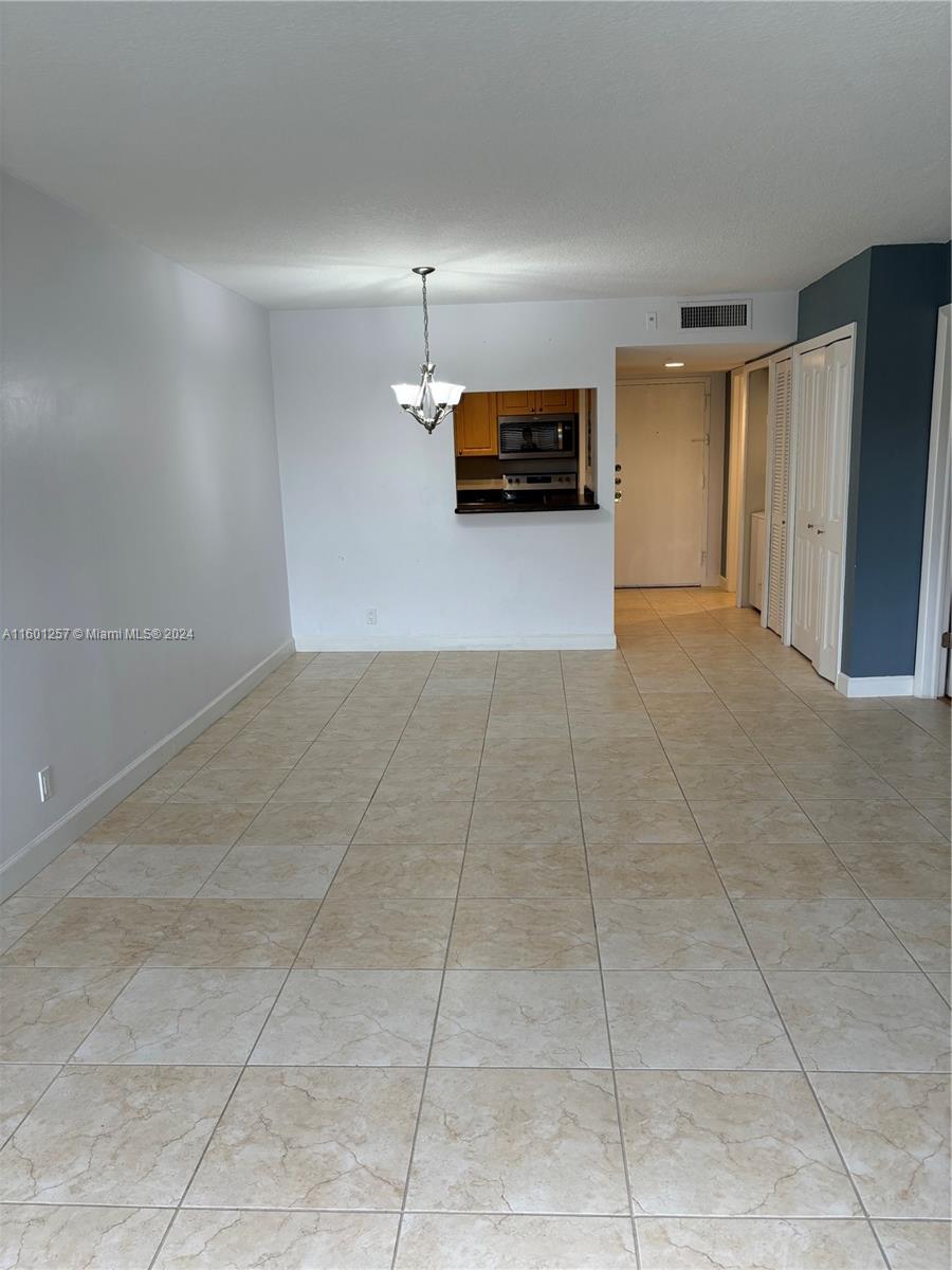 301 Racquet Club Rd #307, Weston, Florida image 10