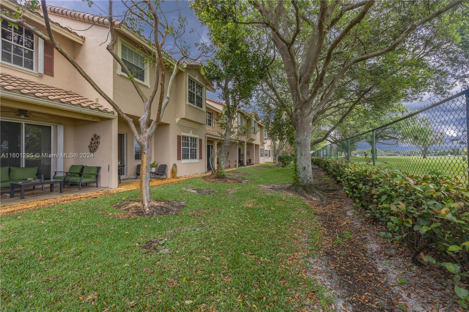 3230 Fairway Cir #15, Davie, Florida image 35