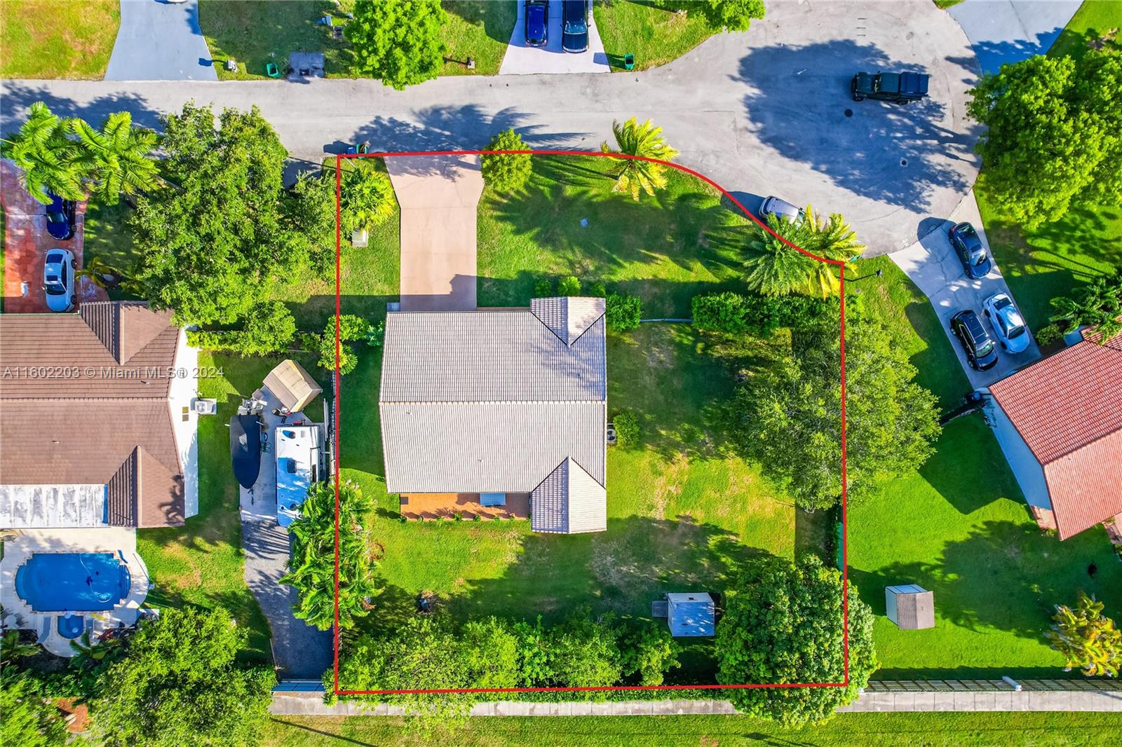 Roam Buy 12961 SW 208th Ln, Miami, FL with a 2.99 mortgage included.