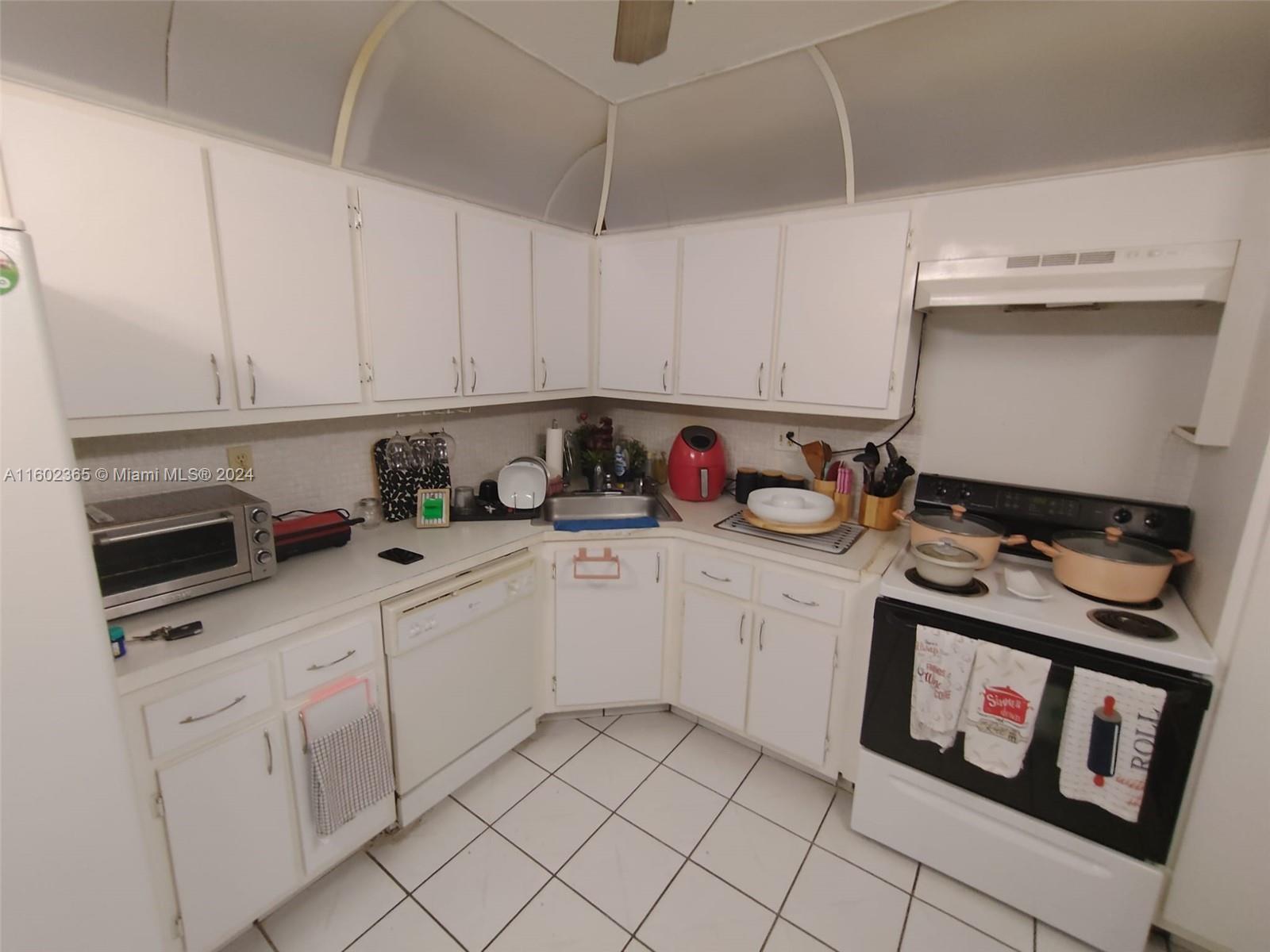 2780 NE 183rd St #1903, Aventura, Florida image 3