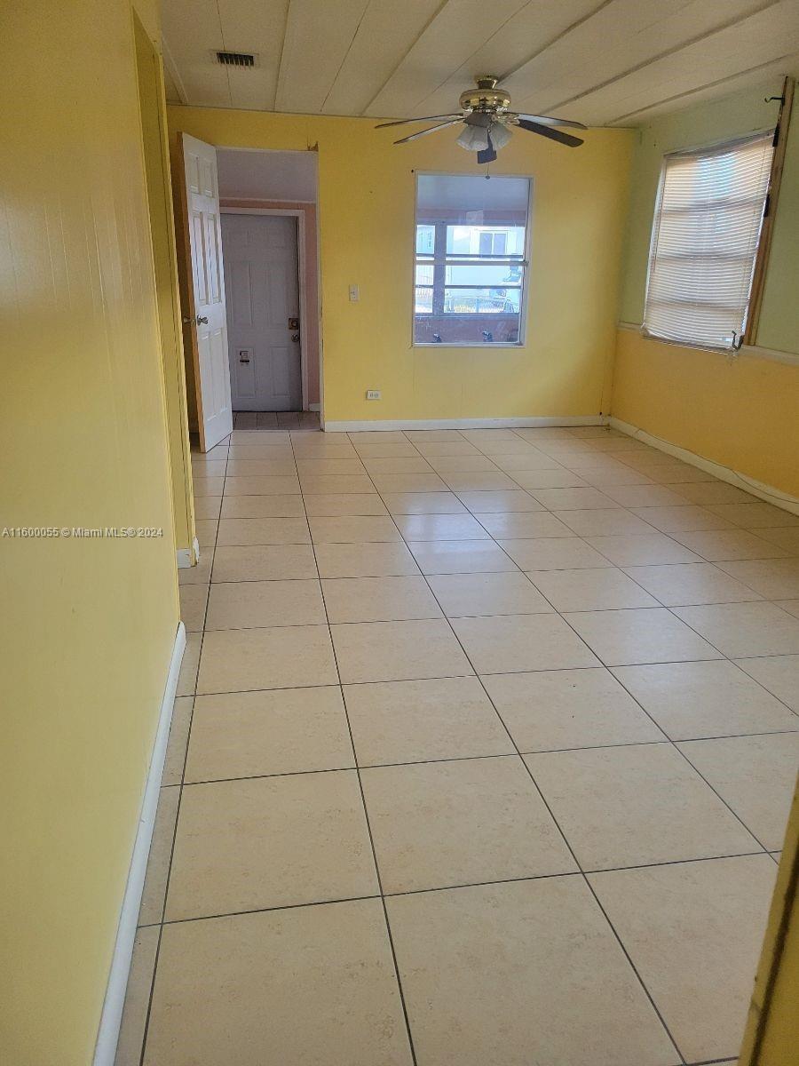 623 E 55th St, Hialeah, Florida image 13