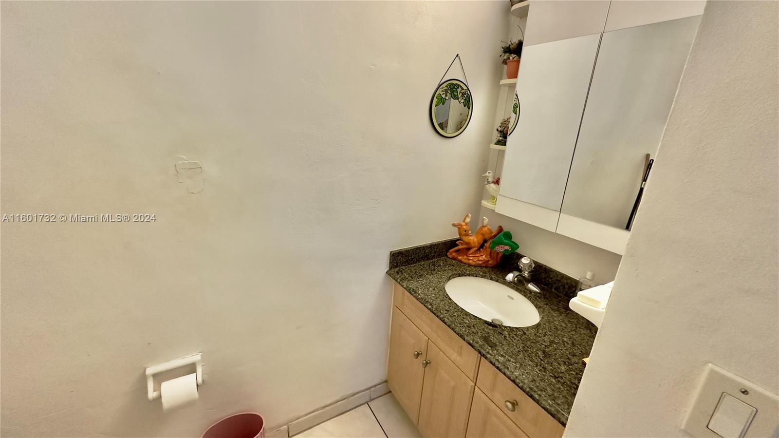 140 Royal Palm Rd #312, Hialeah Gardens, Florida image 12