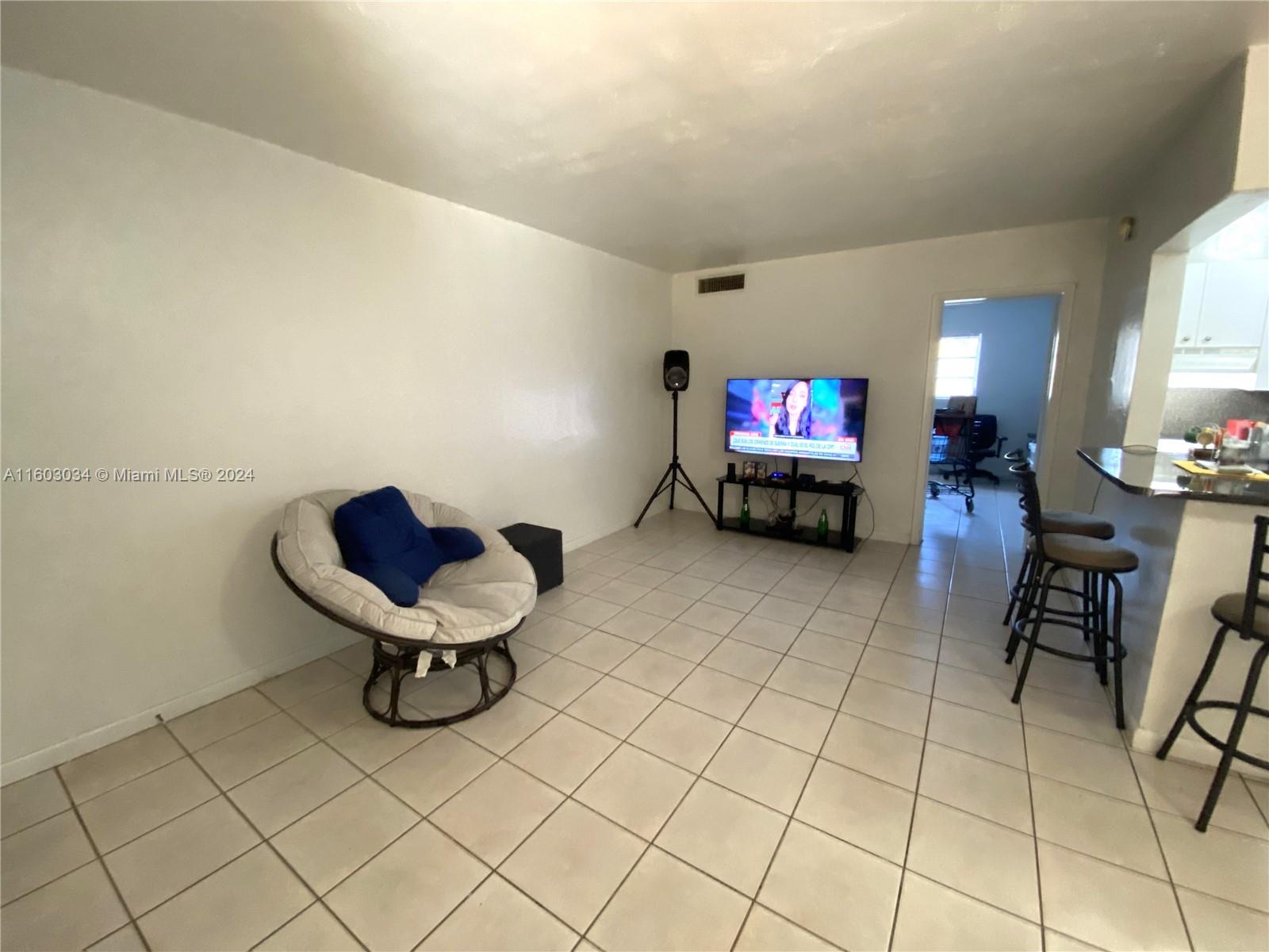 1280 W 54th St #218B, Hialeah, Florida image 9