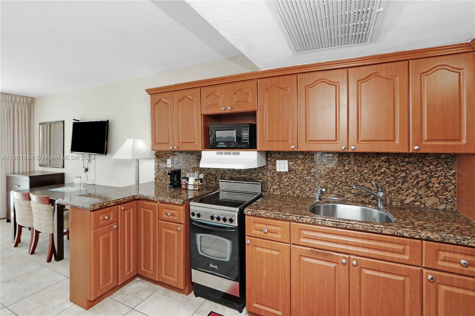 19201 Collins Ave #447, Sunny Isles Beach, Florida image 10