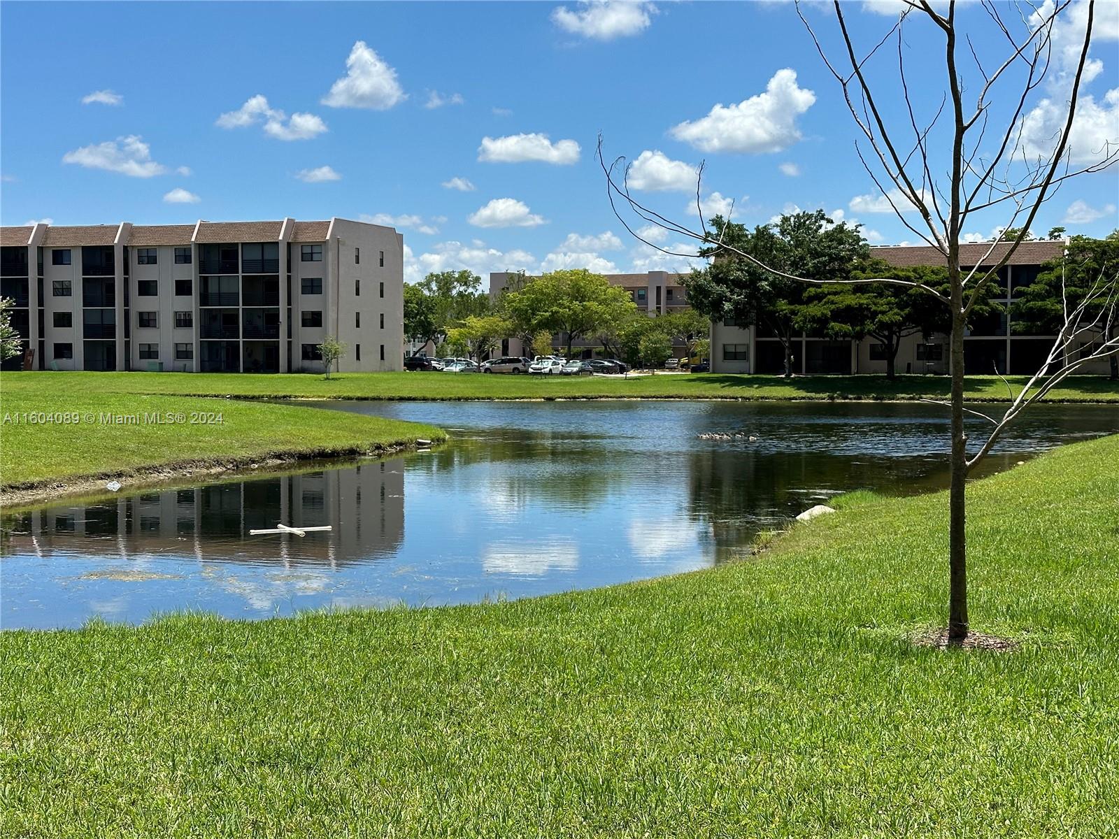 10130 Sunrise Lakes Blvd #112, Sunrise, Florida image 24