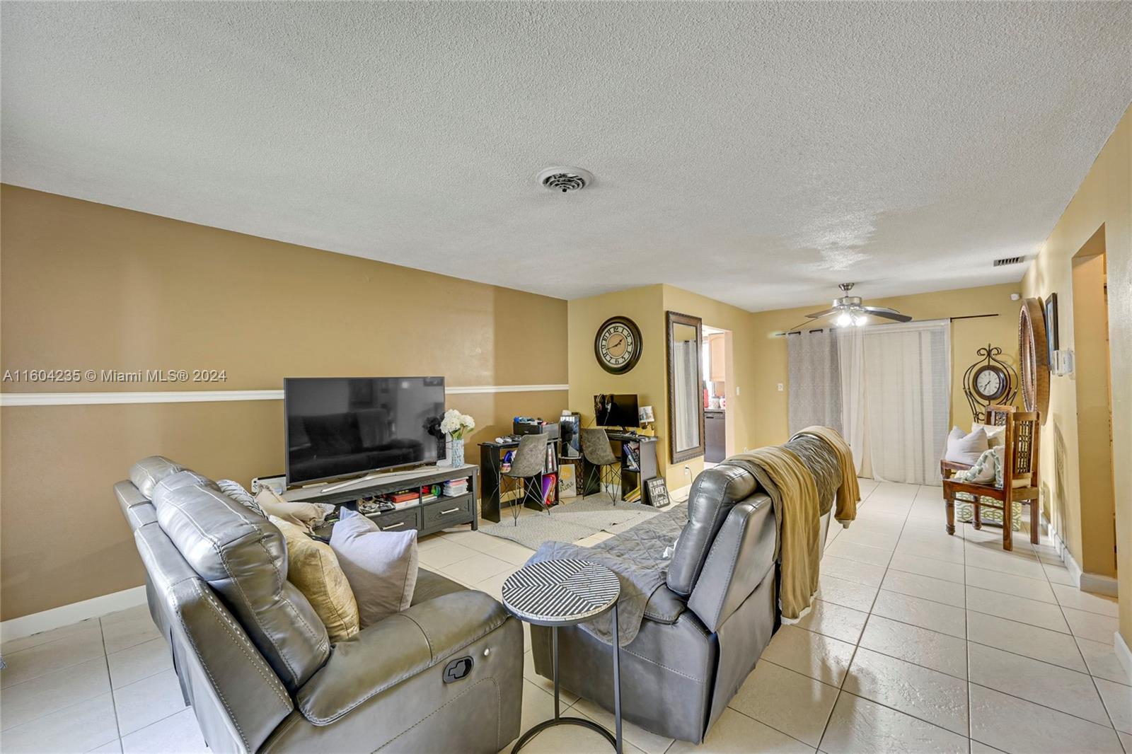 5340 SW 11th St, Margate, Florida image 6