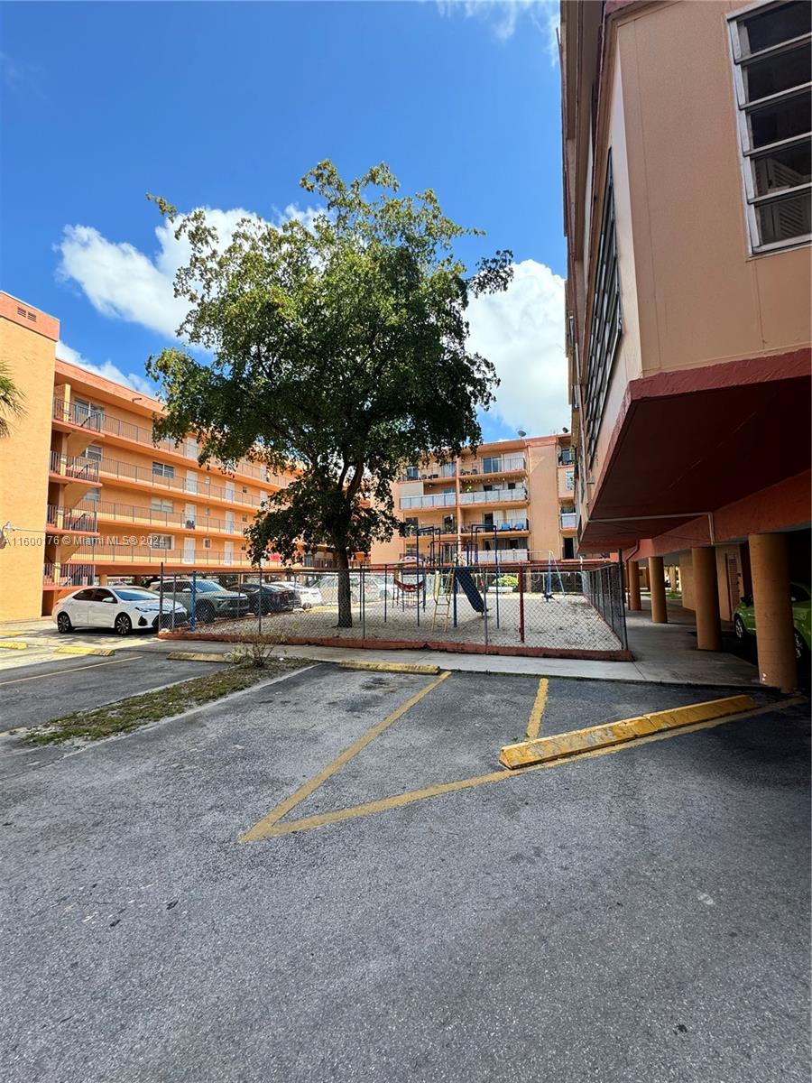 1950 W 56th St #2212D, Hialeah, Florida image 13