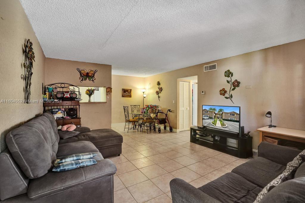 2624 Riverside Dr #2624, Coral Springs, Florida image 3