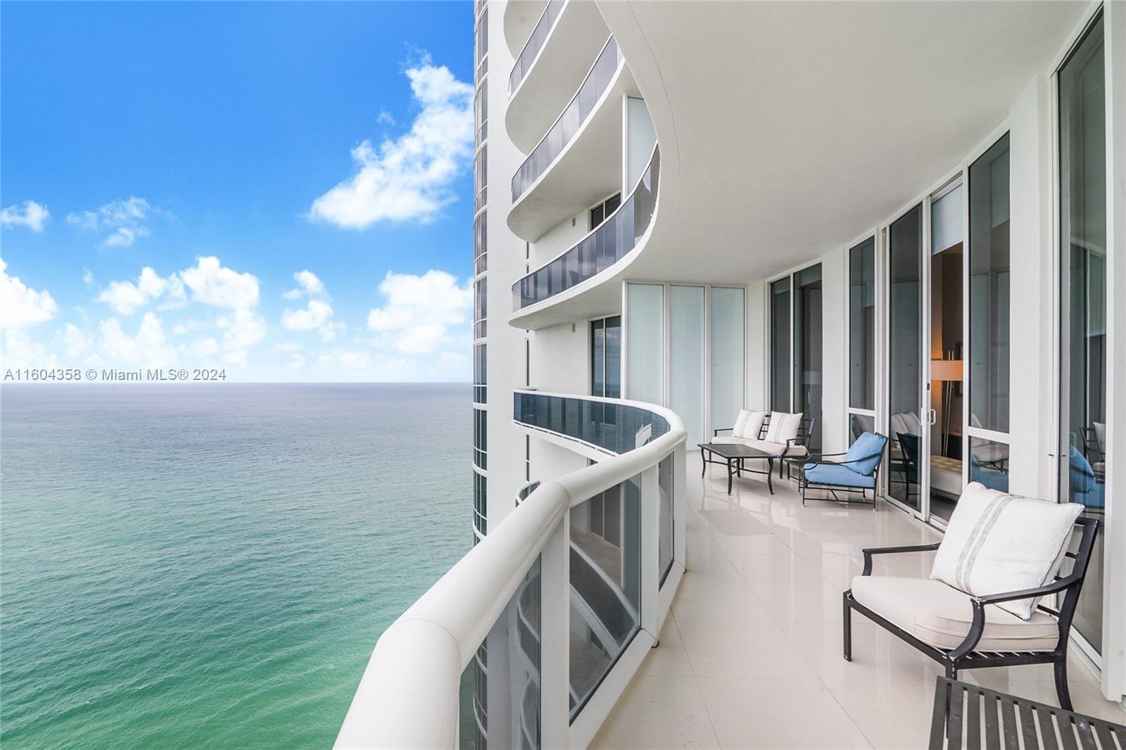 Apartamento para Alugar em Sunny Isles Beach, FL