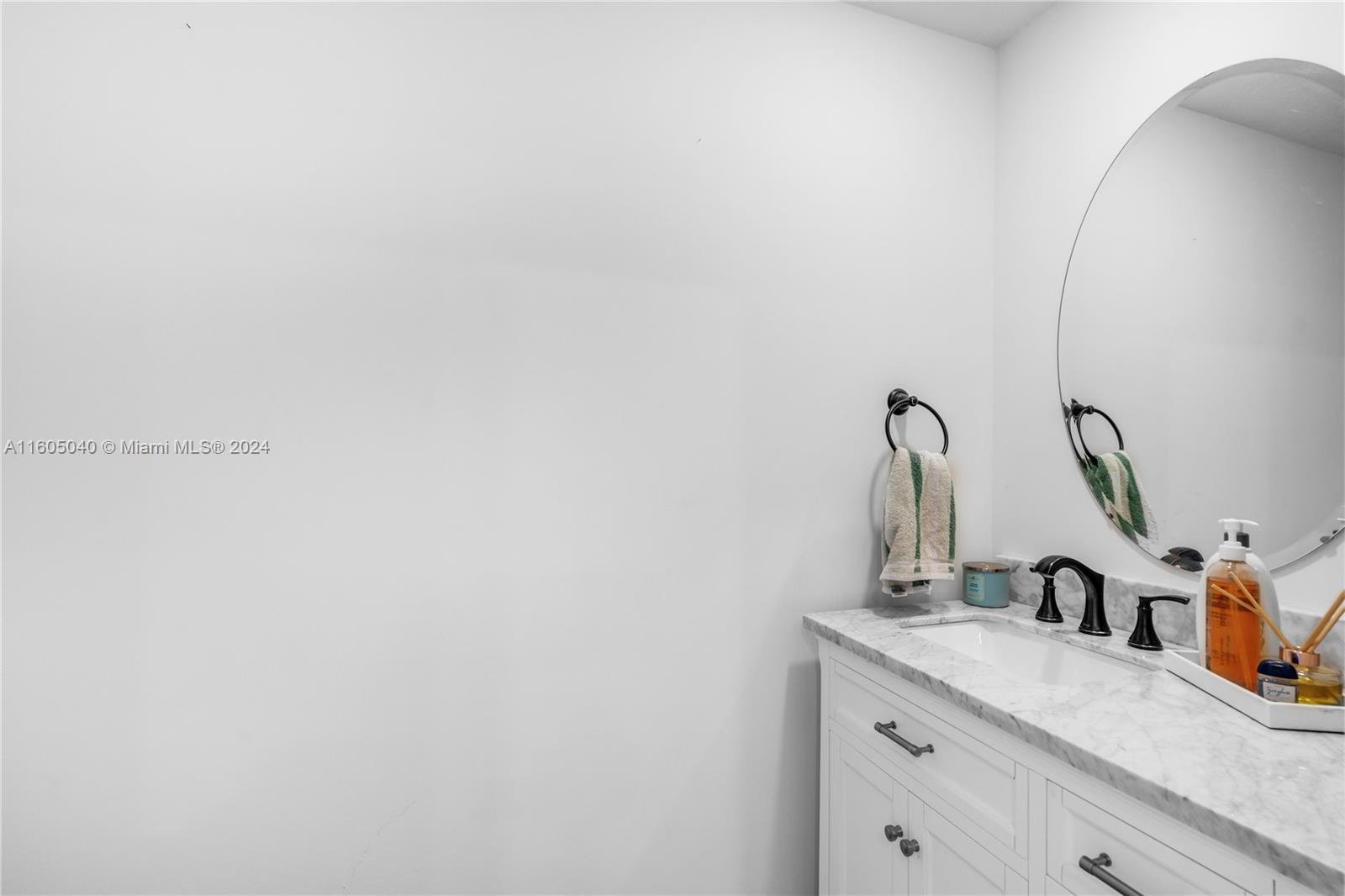 11402 W 32nd Ln, Hialeah, Florida image 23