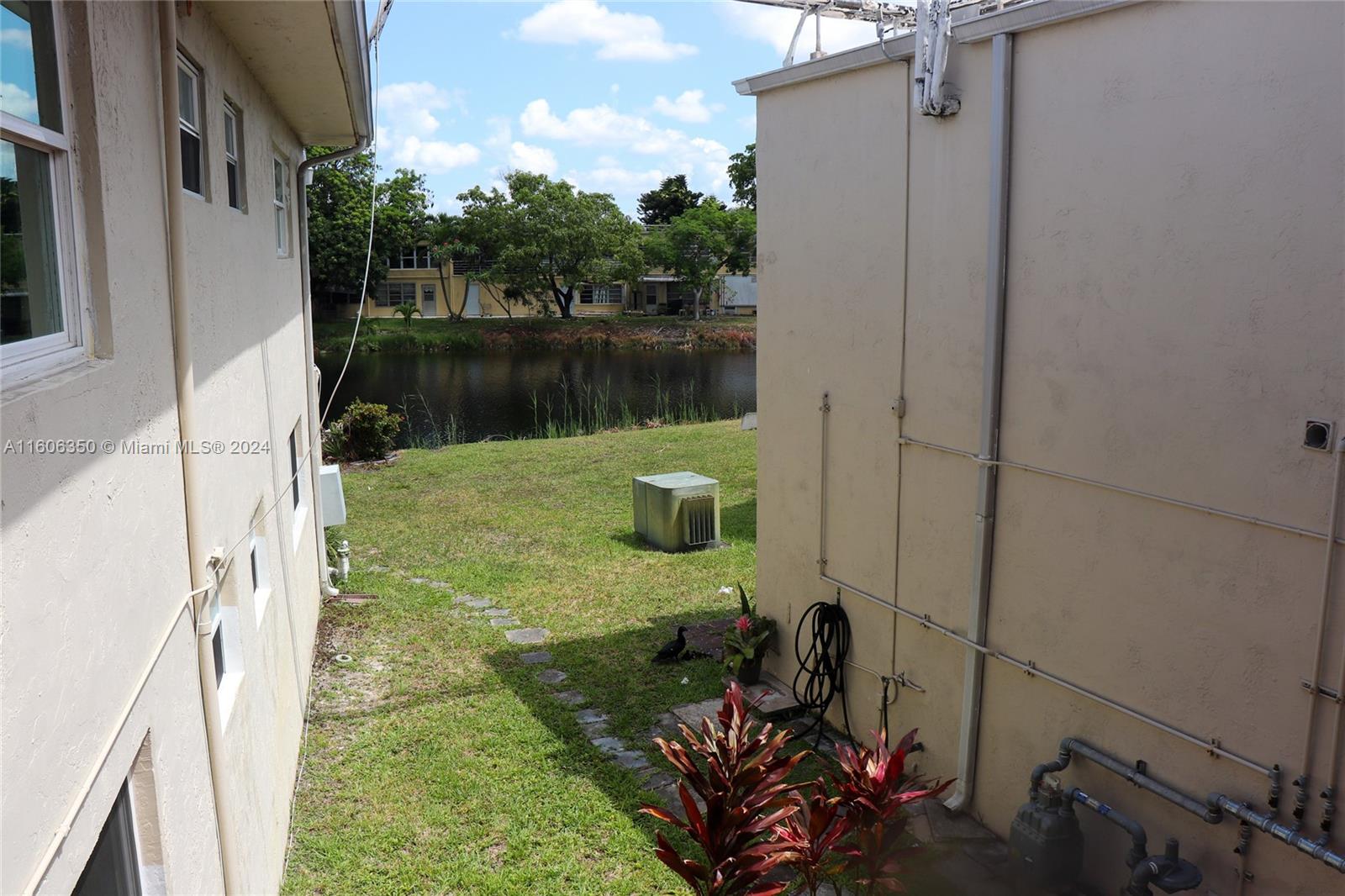 Residential, Miami Gardens, Florida image 33