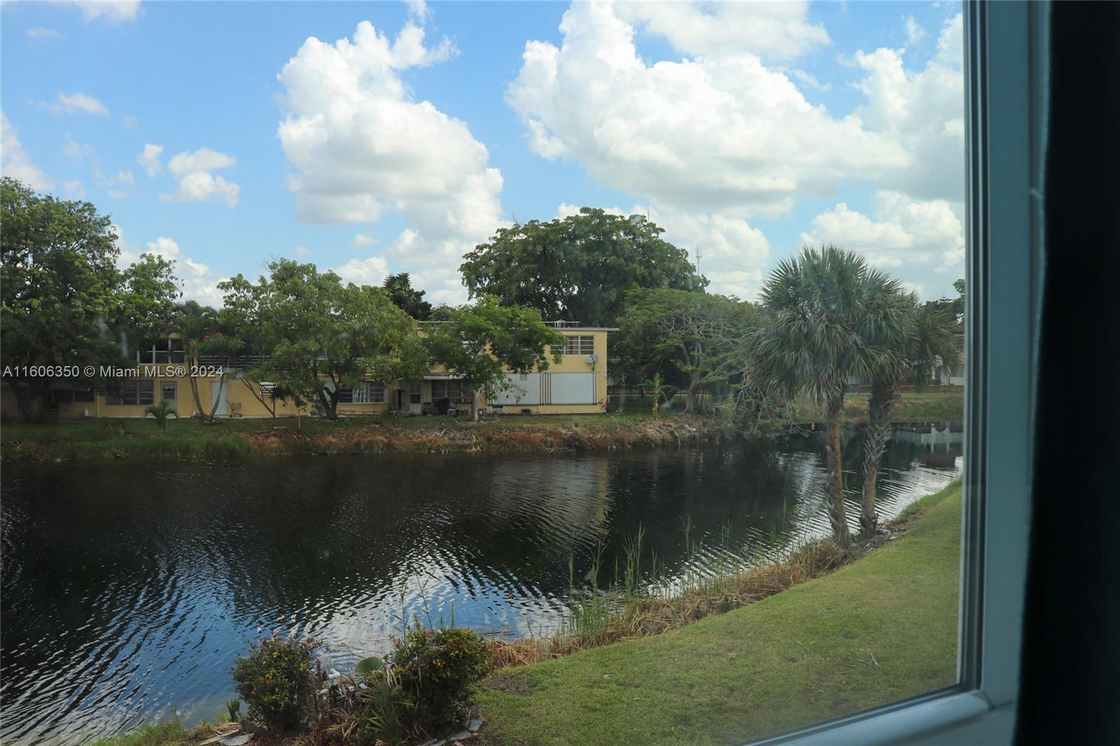 Residential, Miami Gardens, Florida image 6